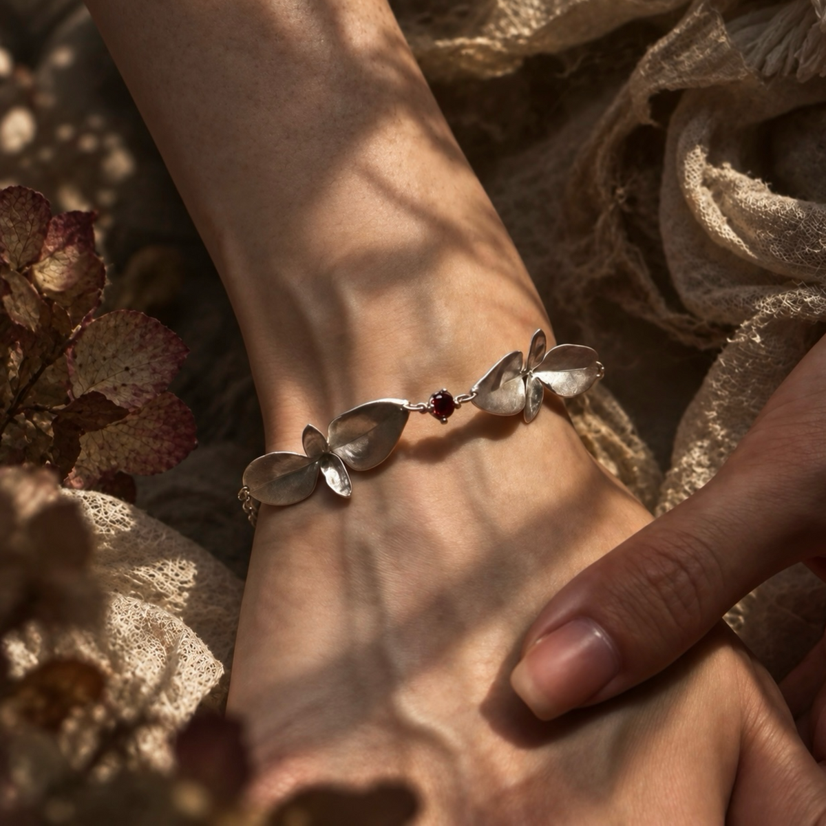 Silver Leaf Flow Bracelet