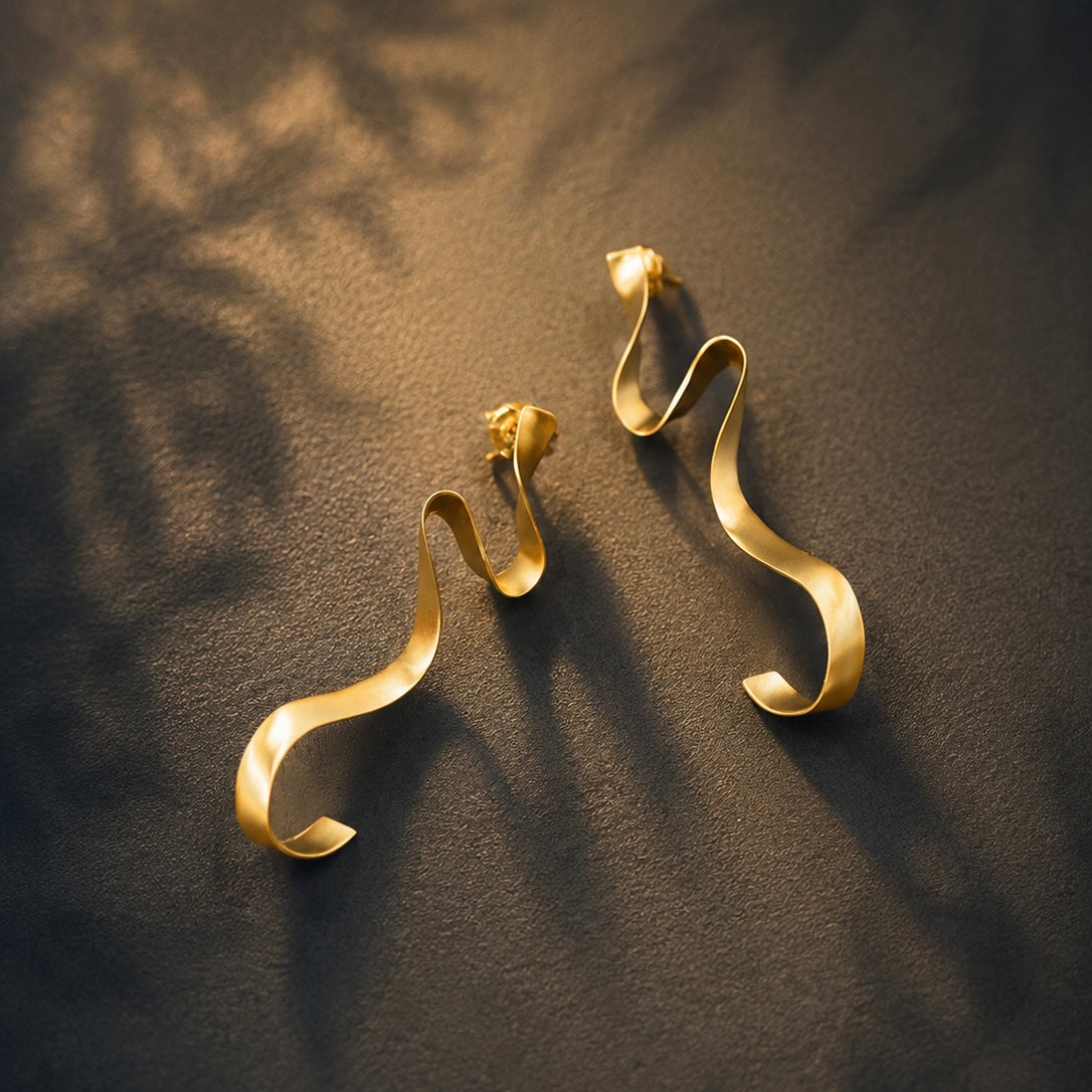 Ribbon Current Earrings