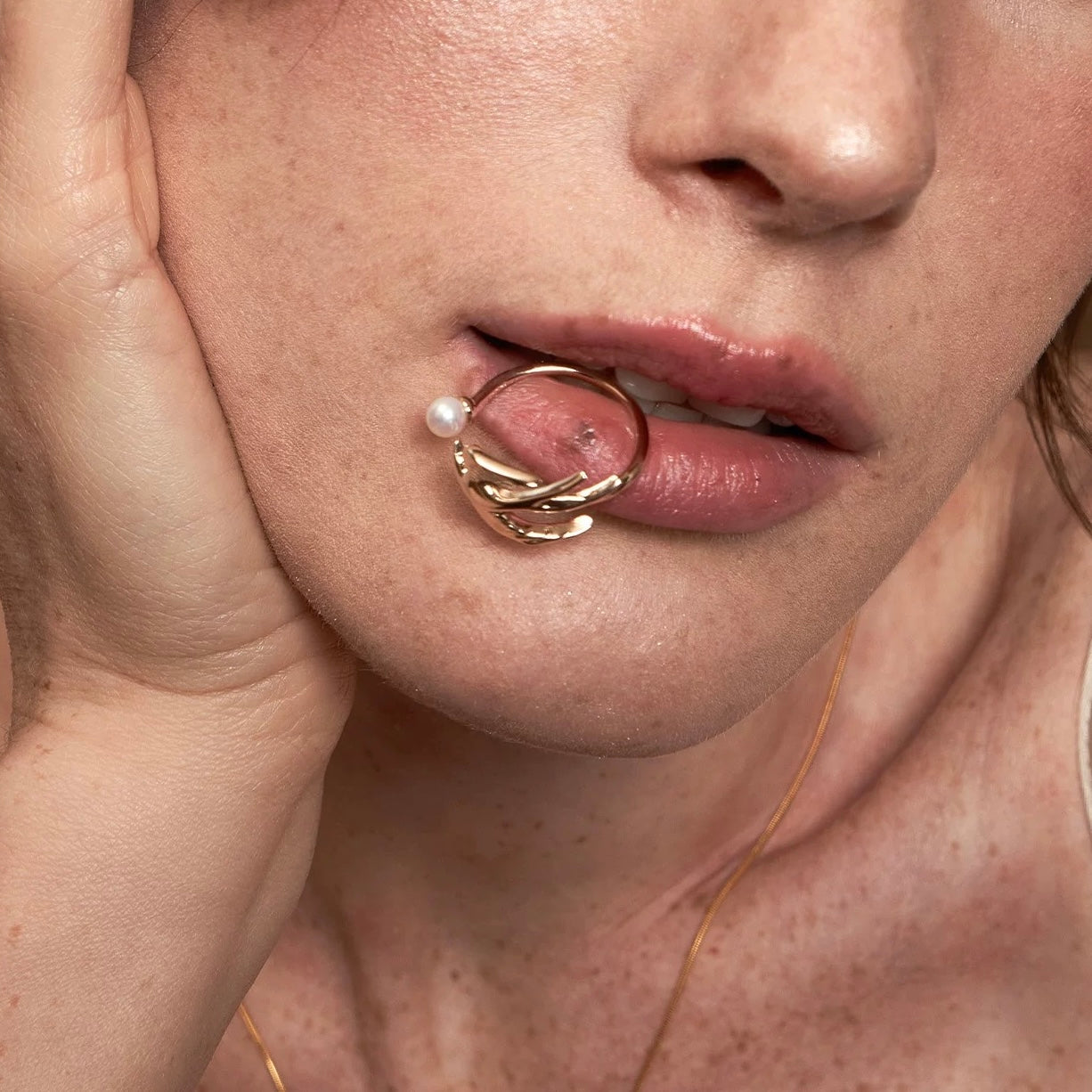 Soaring Dove Pearl Ring (2 Styles)