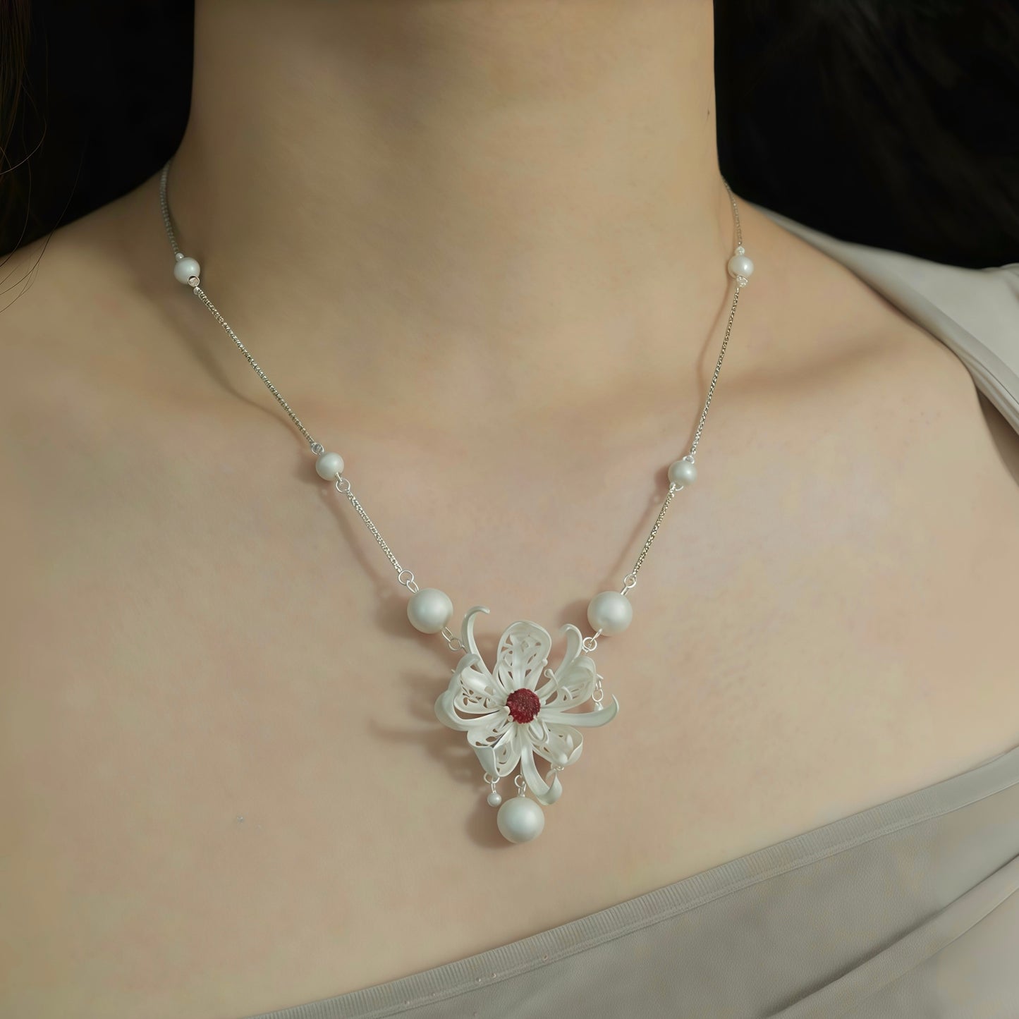 Poetic Bloom Necklace – Silver Floral Pendant with Drops