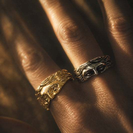 Venus Eyes Ring