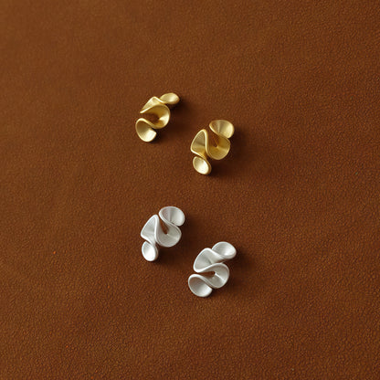 Cream Blossom Earrings