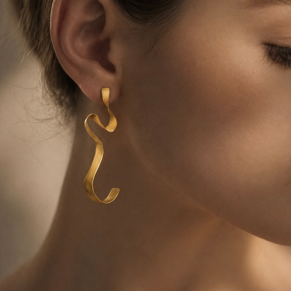 Ribbon Current Earrings
