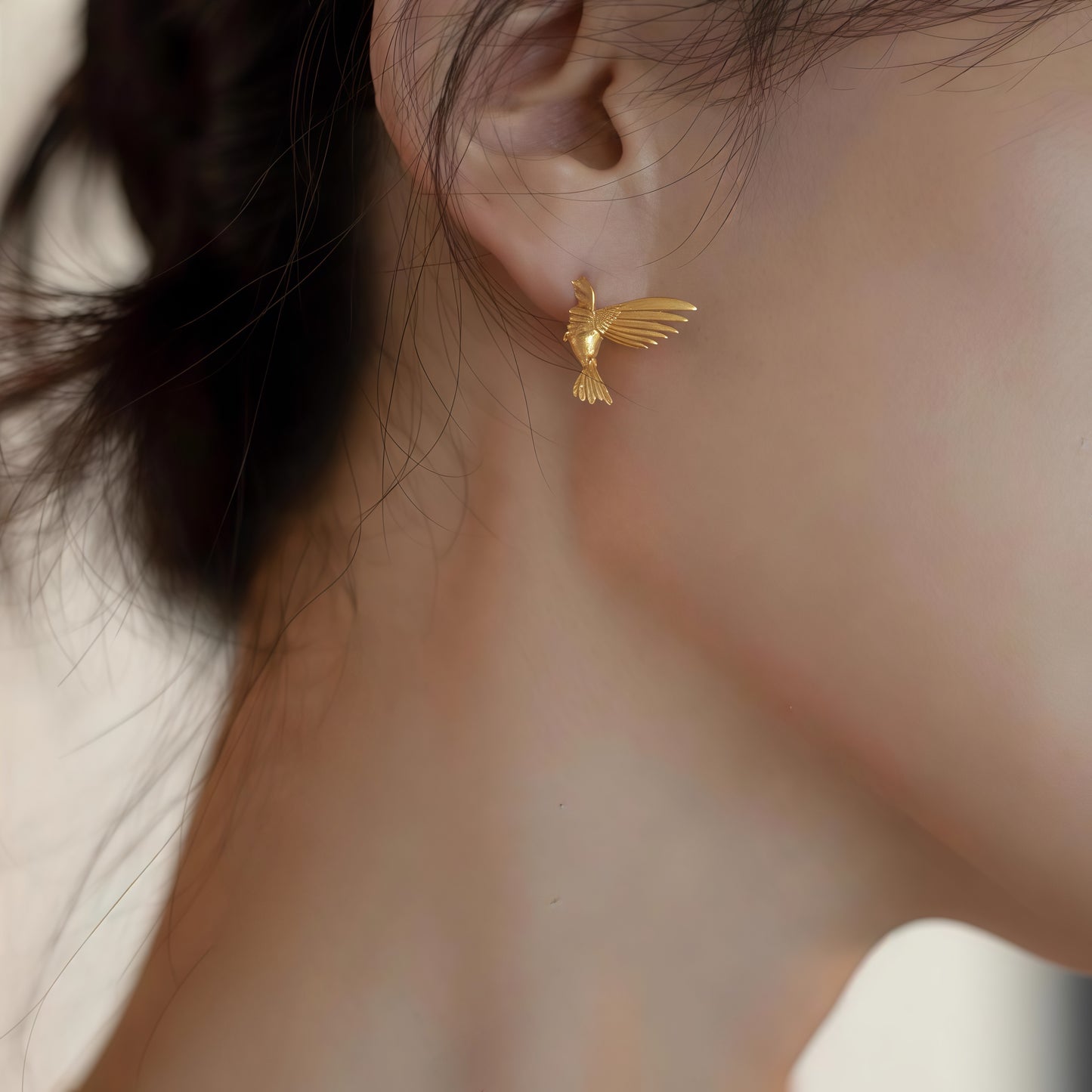 Golden Hummingbird Stud Earrings – Grace in Flight
