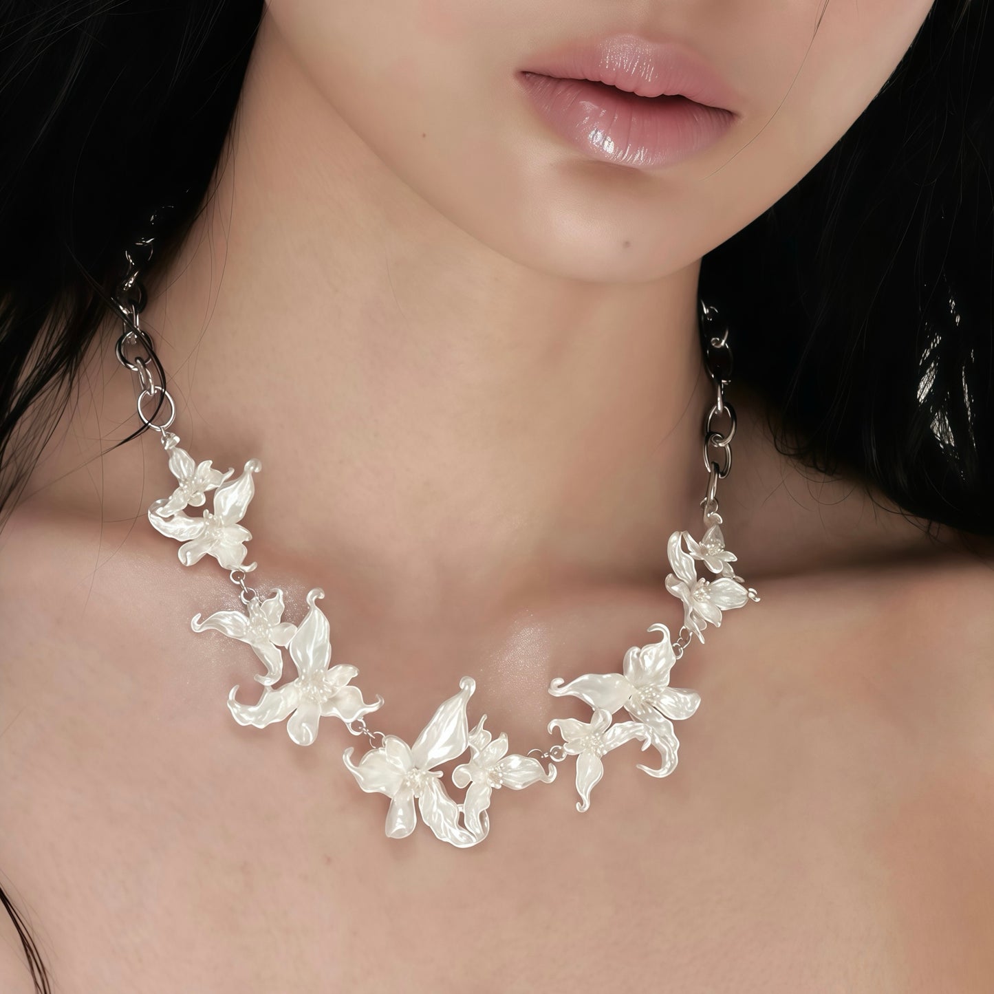 White Iris Reverie Necklace (15-Day Craft)
