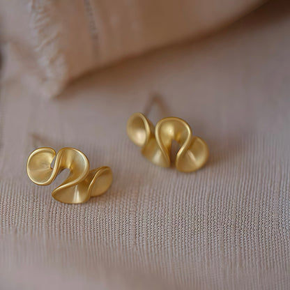 Cream Blossom Earrings