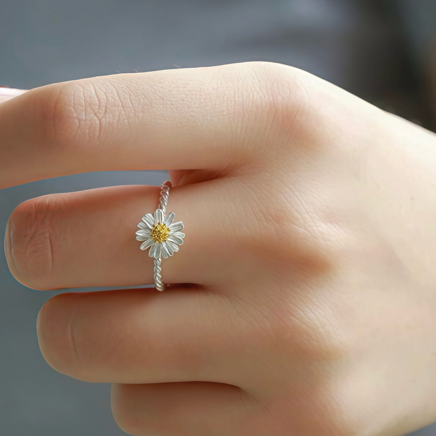 Daisy Twist Ring