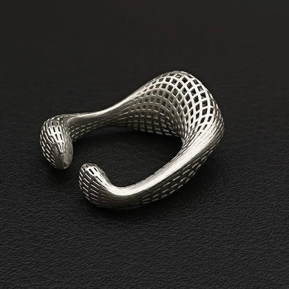 Interlace Flow Ring