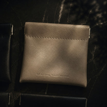 ZØY Signature Clip Pouch