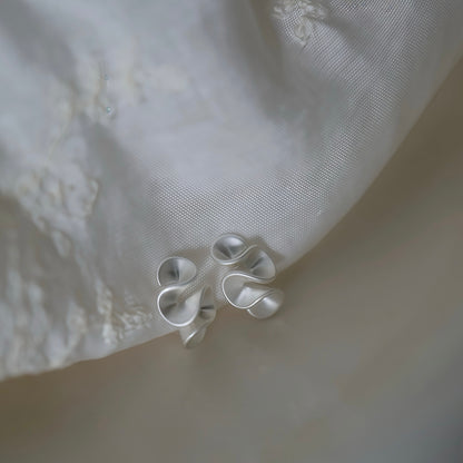 Cream Blossom Earrings