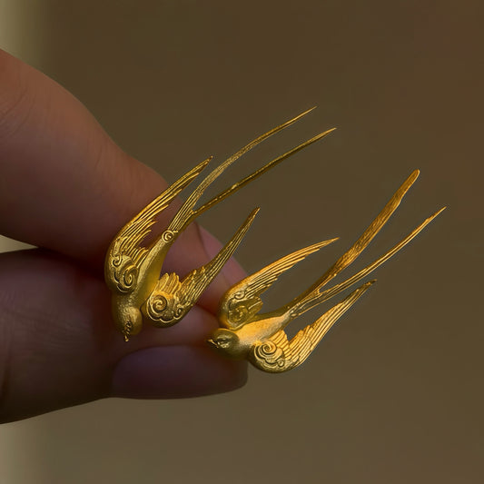 Swallow Form Earrings