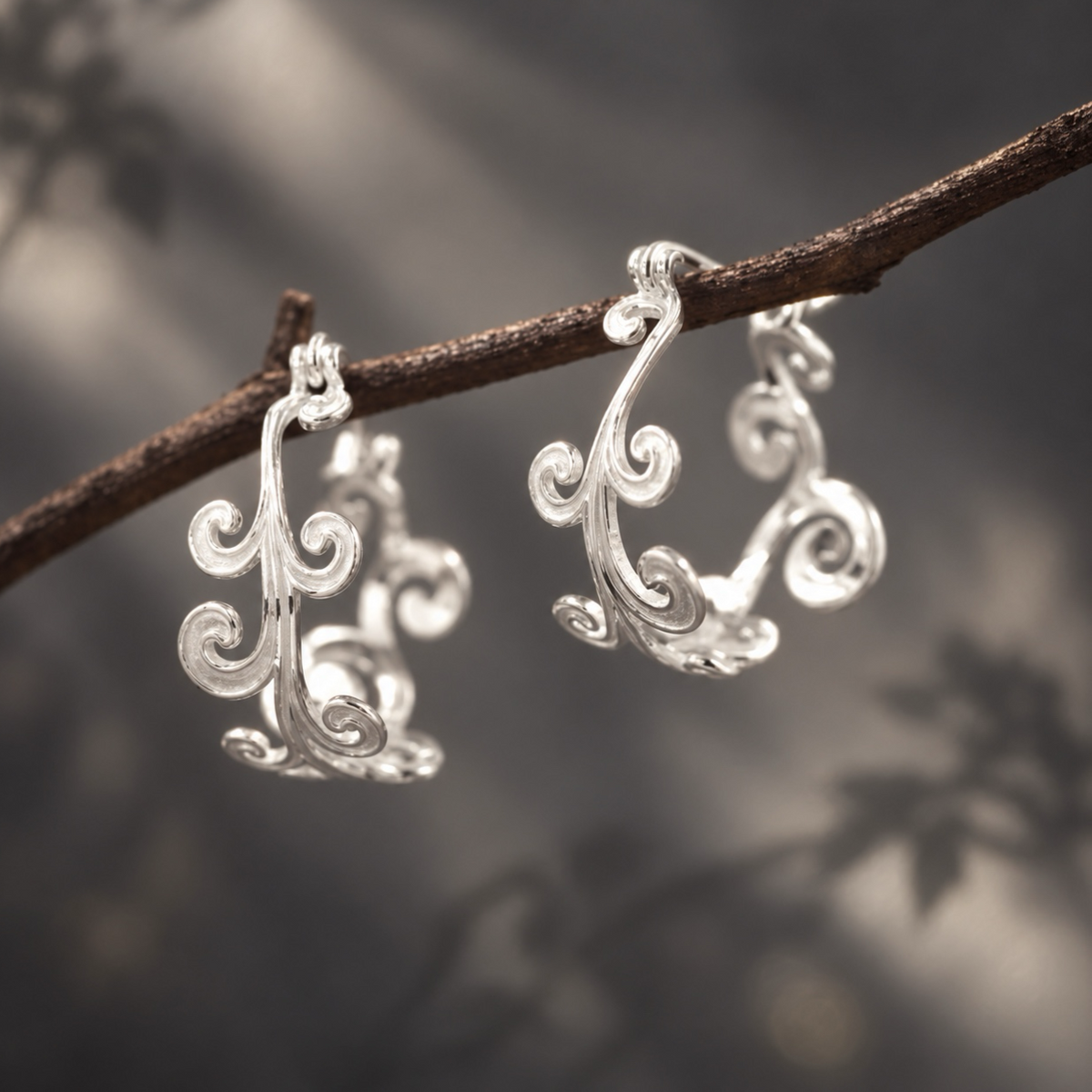 Tang Grass Hoop Earrings