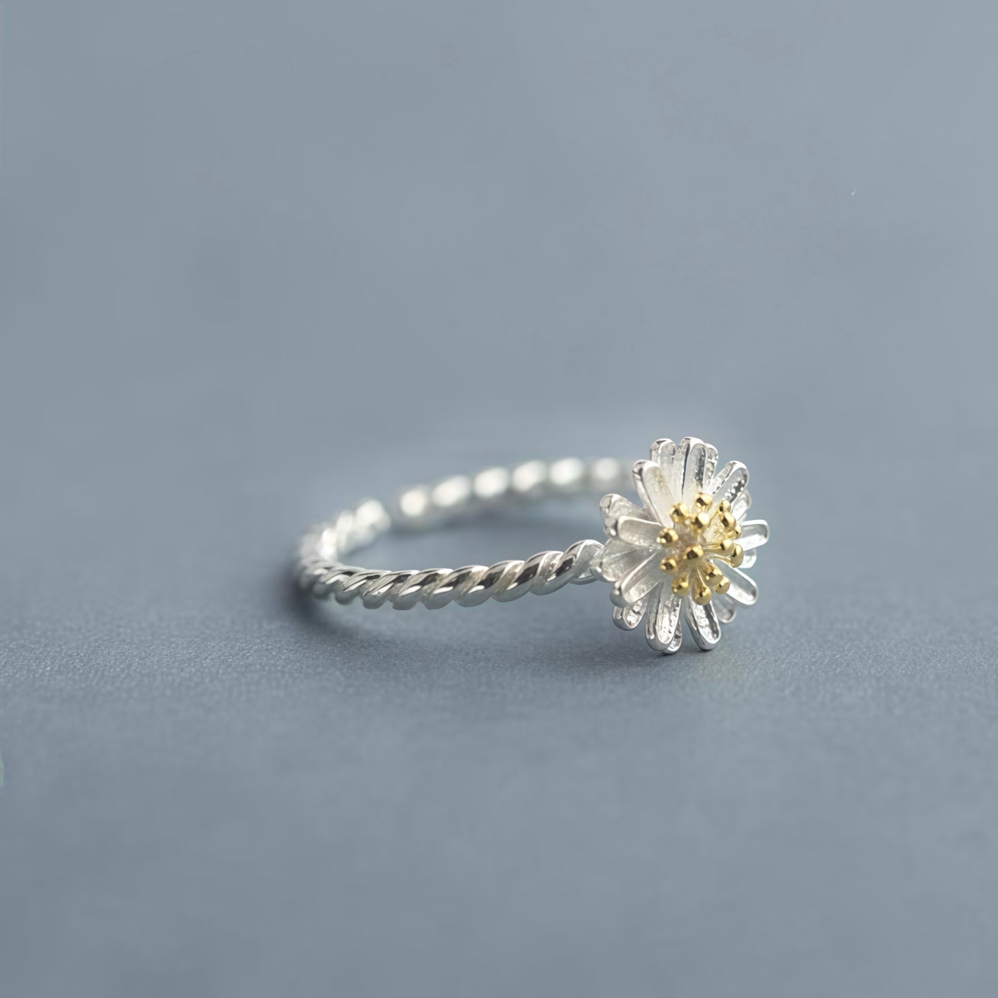 Daisy Twist Ring