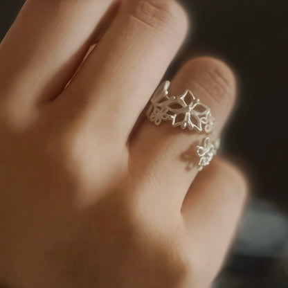 Floral Lace Silver Ring