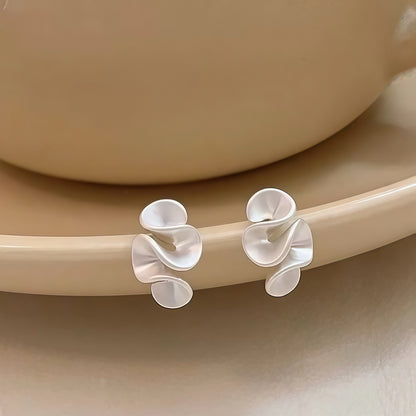 Cream Blossom Earrings