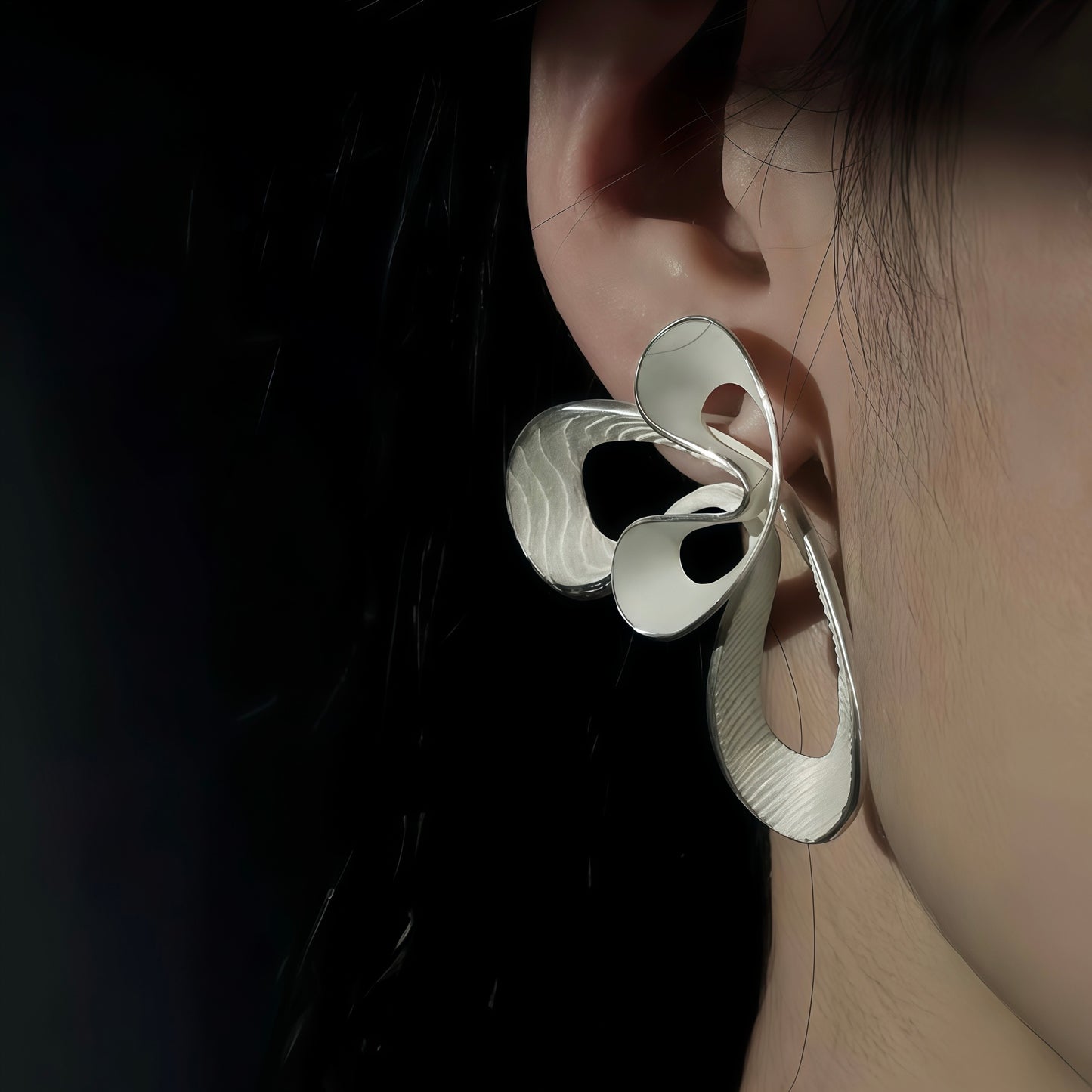 Cloudflow Silver Earrings – Sculptural Statement Inspired by Moving Skies