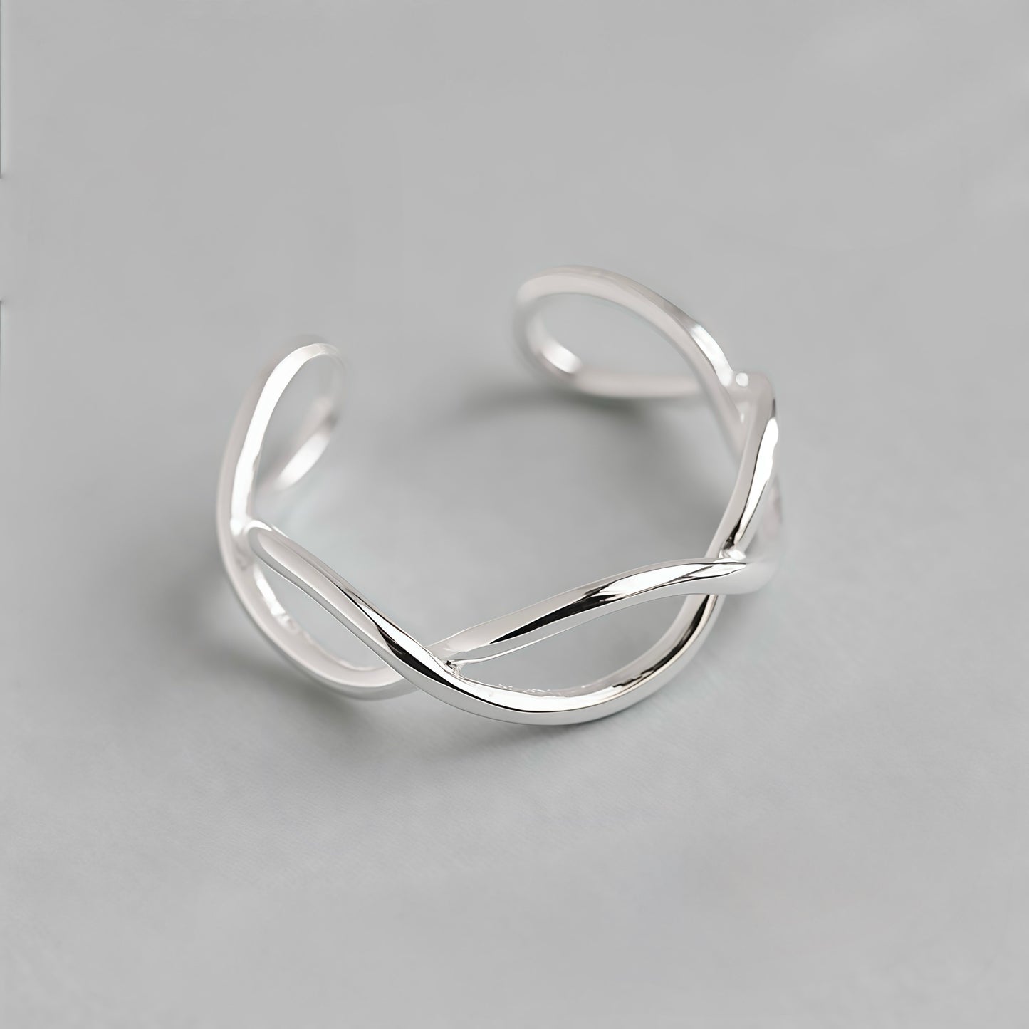 Minimal Sculptural Rings — Ultra-thin Everyday Rings