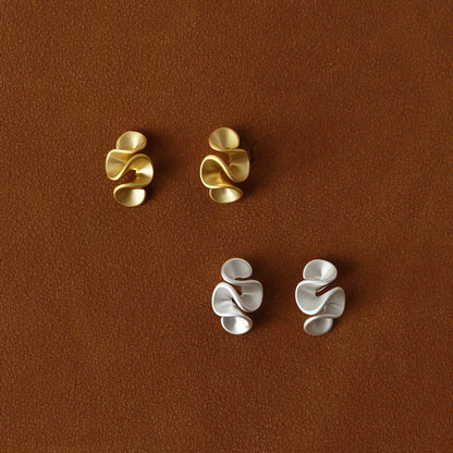 Cream Blossom Earrings