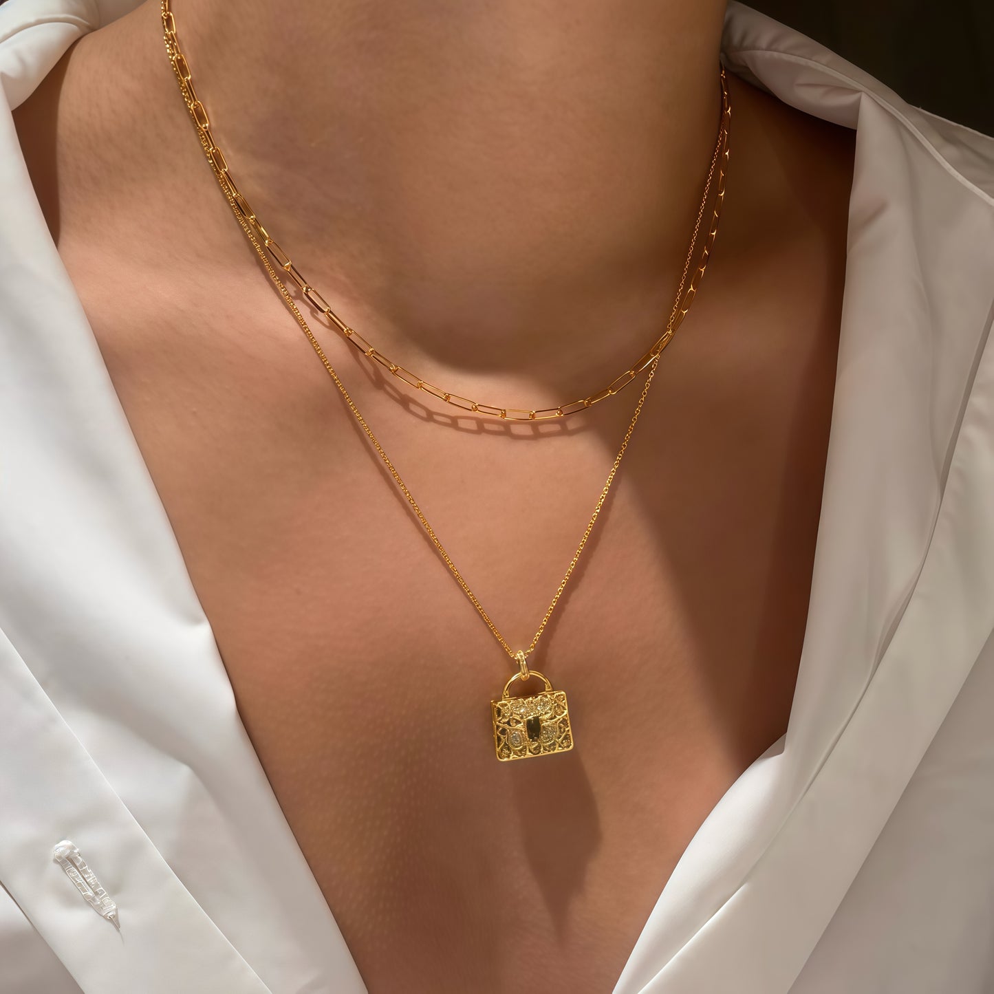 Golden Lattice Bag Necklace