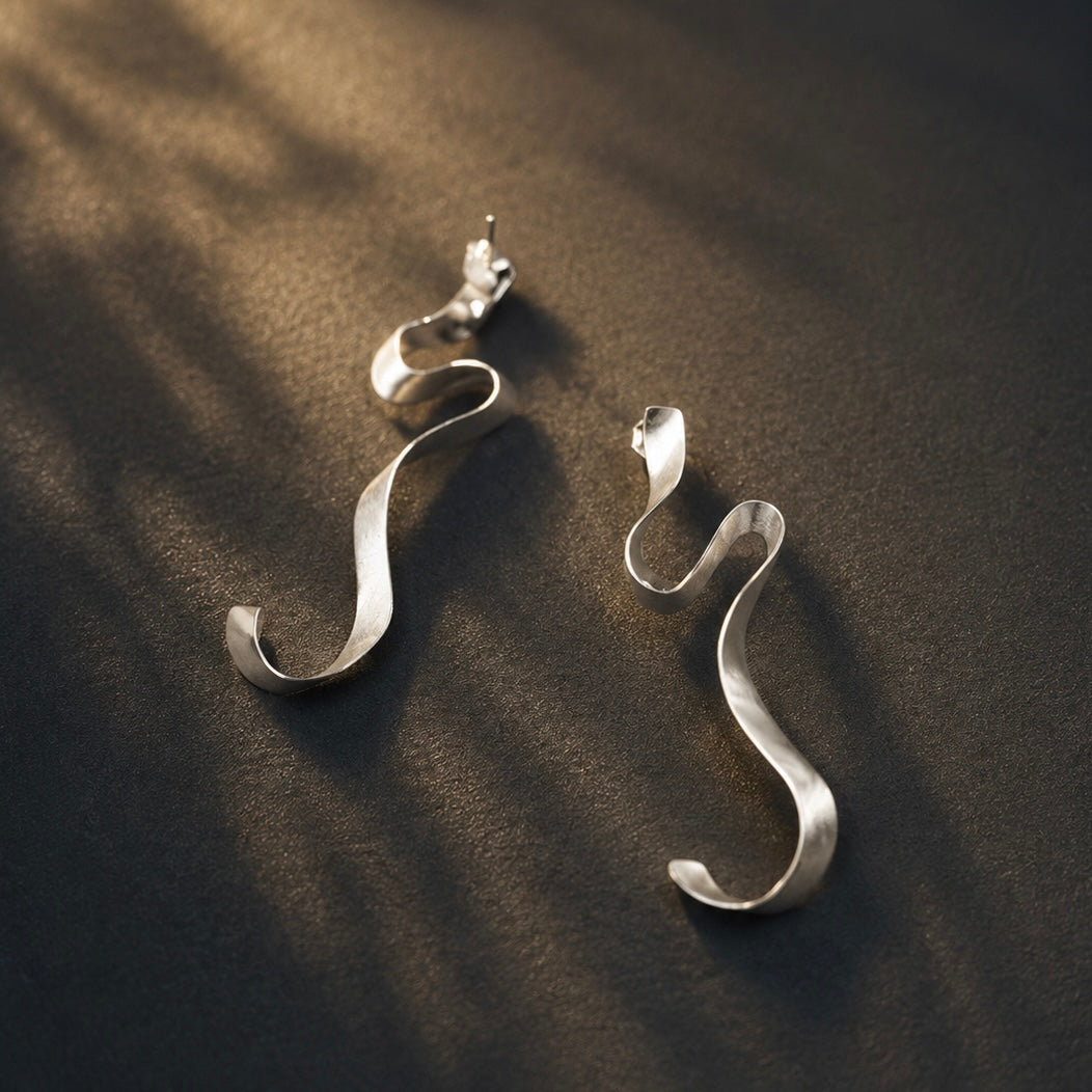 Ribbon Current Earrings