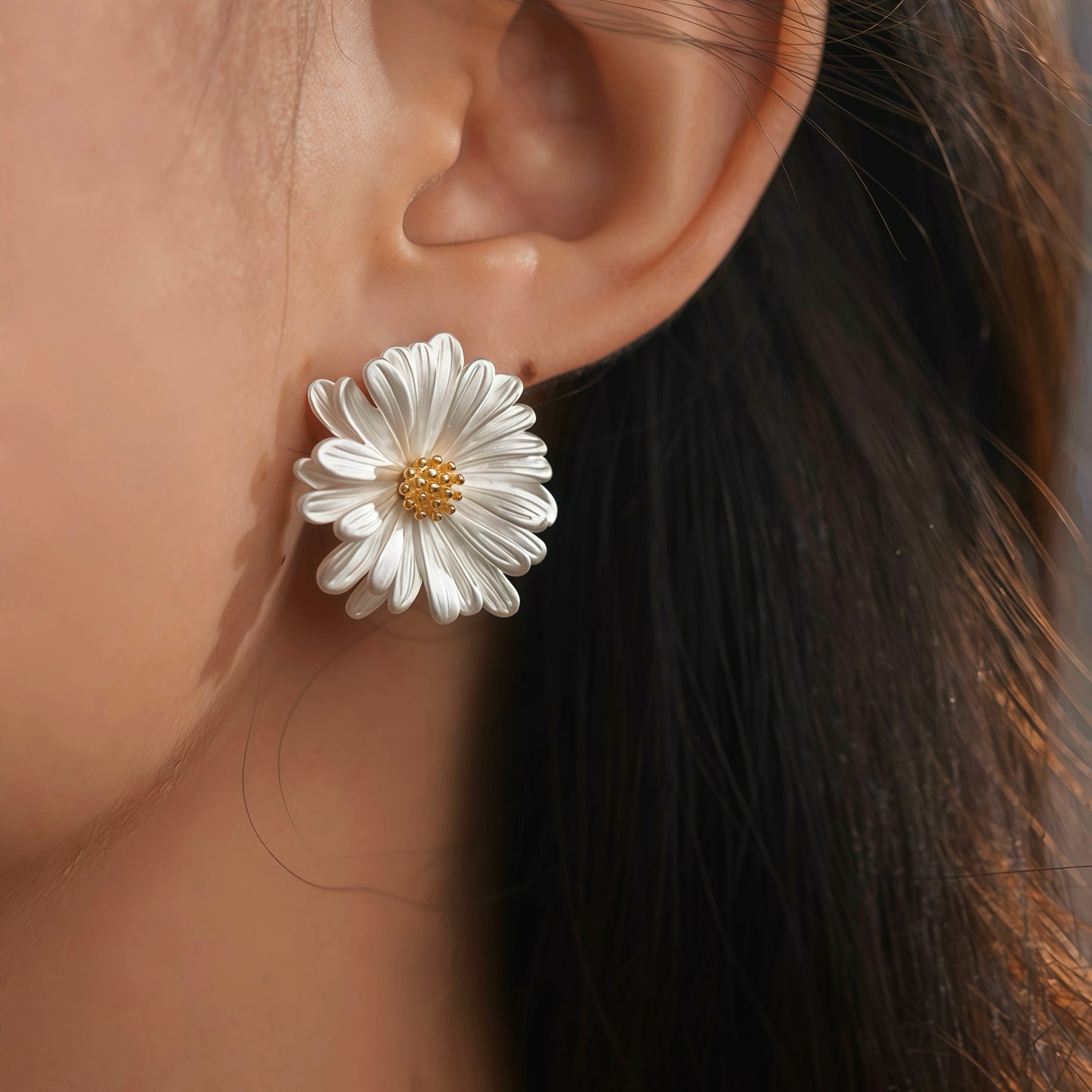 Sunlit Daisy Earrings