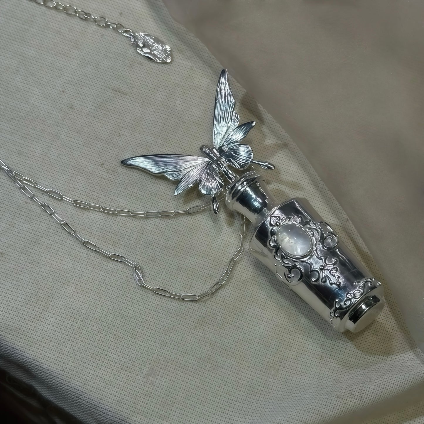 Metamorphosis No.2 – Elixir & Light