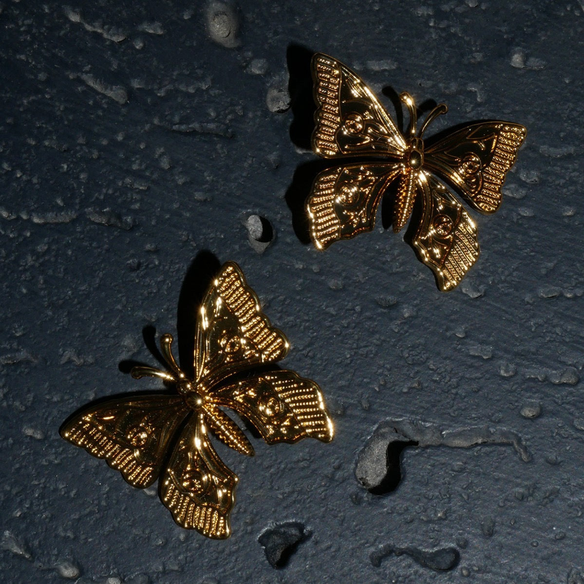 Golden Bloomfly Earrings