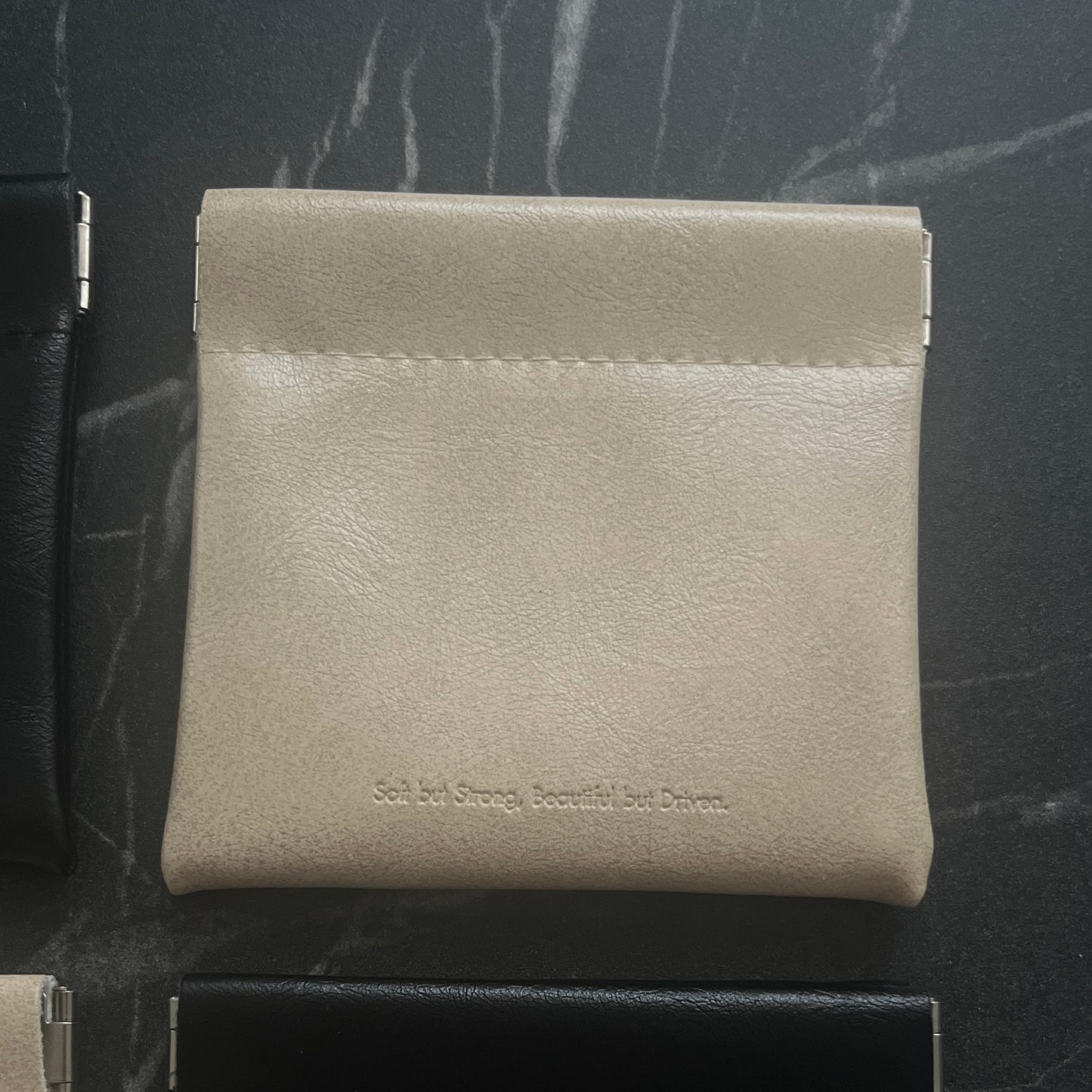 ZØY Signature Clip Pouch