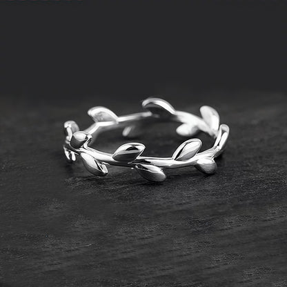 Minimal Sculptural Rings — Ultra-thin Everyday Rings
