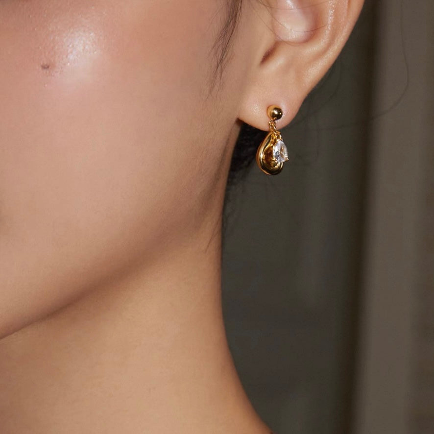 Dewdrop Radiance Earring