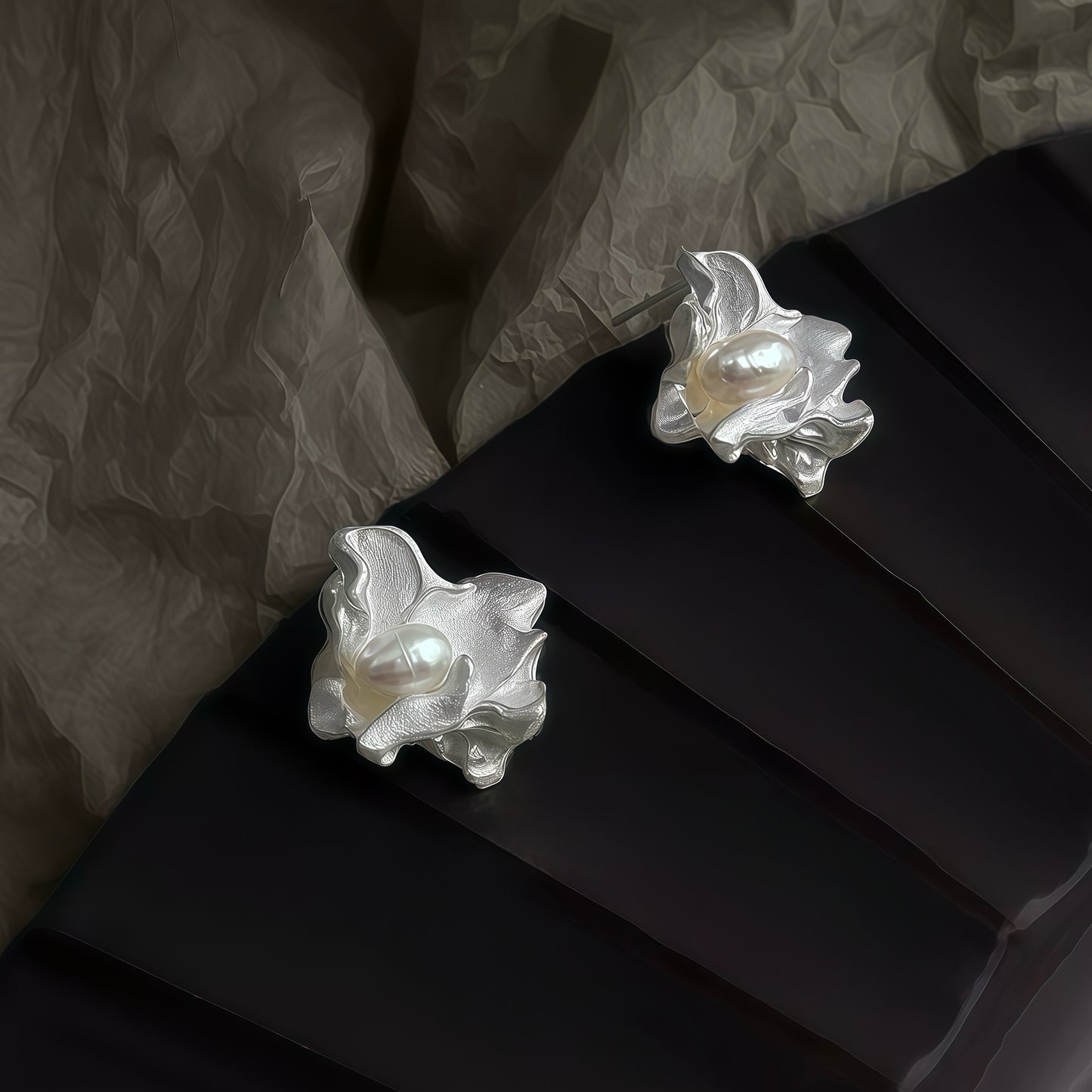 Elemental Texture Pearl Stud Earrings