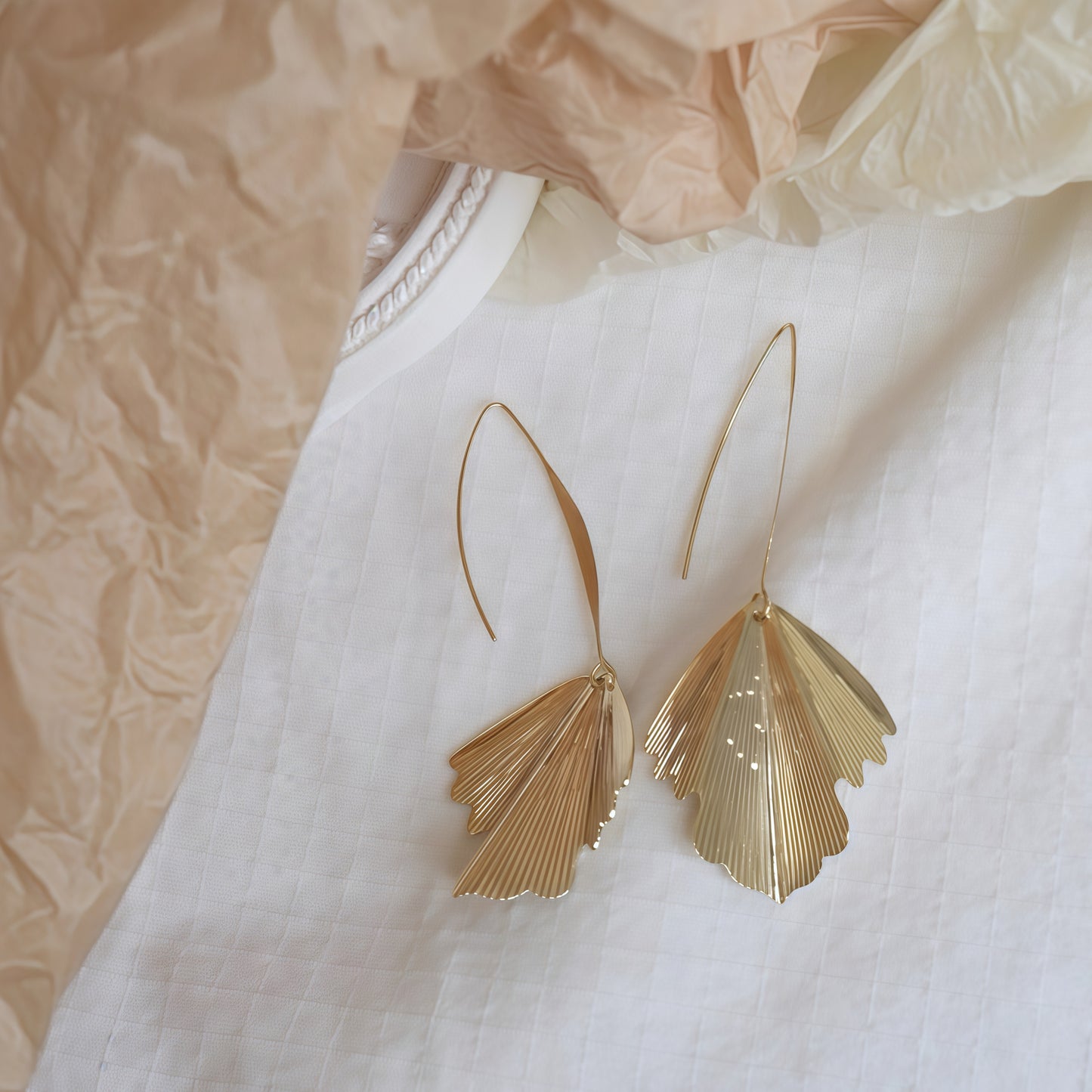 Ginkgo Whisper Earrings – Sculptural Elegance Inspired by Nature