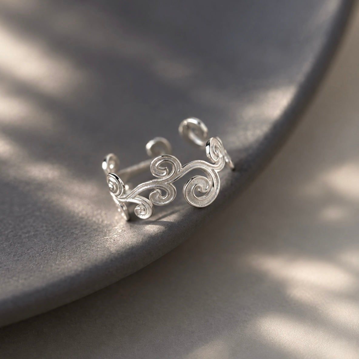 Tang Grass Ear Cuff / Pinky Ring