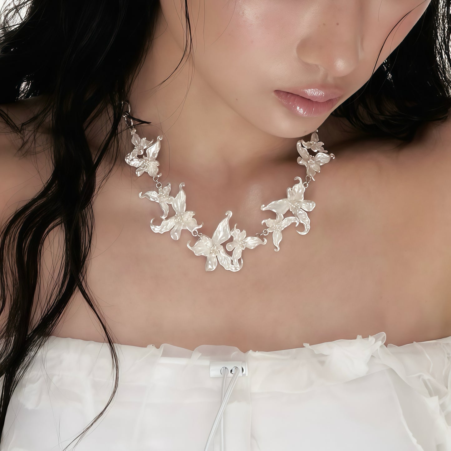 White Iris Reverie Necklace (15-Day Craft)