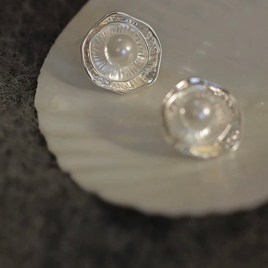 Silver Petal Pearl Stud Earrings – Modern Elegance with Sculptural Detail