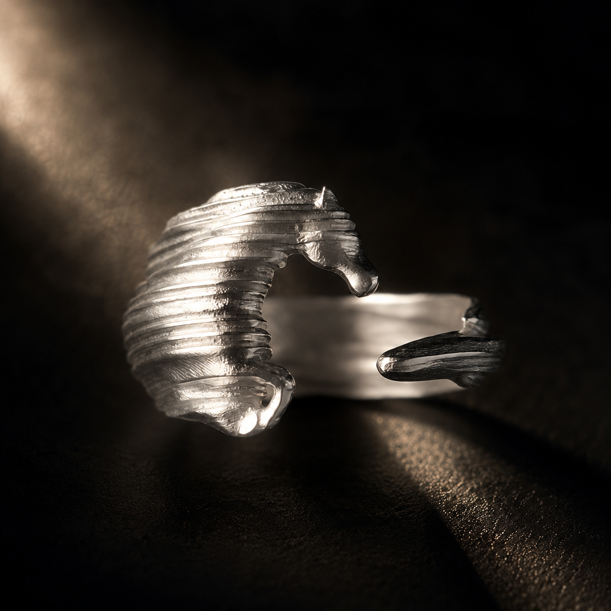 Wild Current Horse Ring