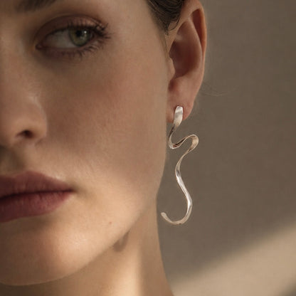 Ribbon Current Earrings