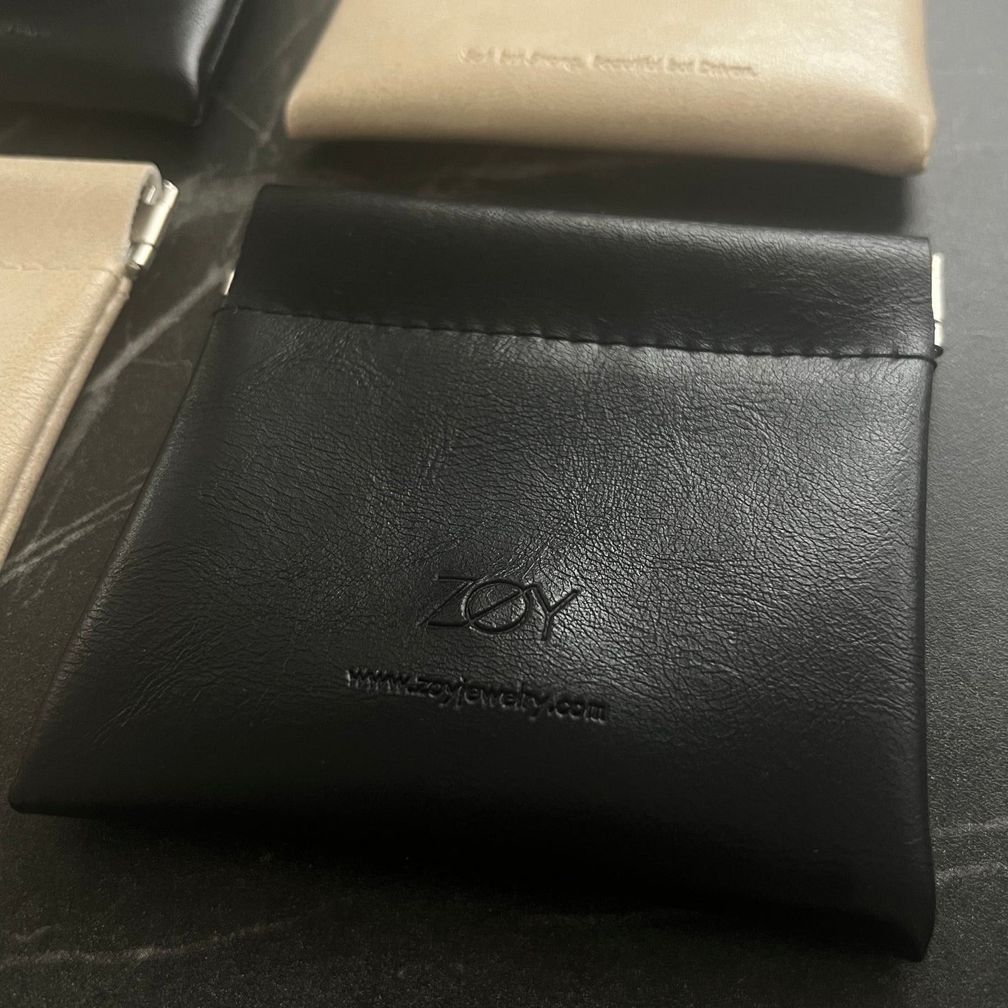 ZØY Signature Clip Pouch