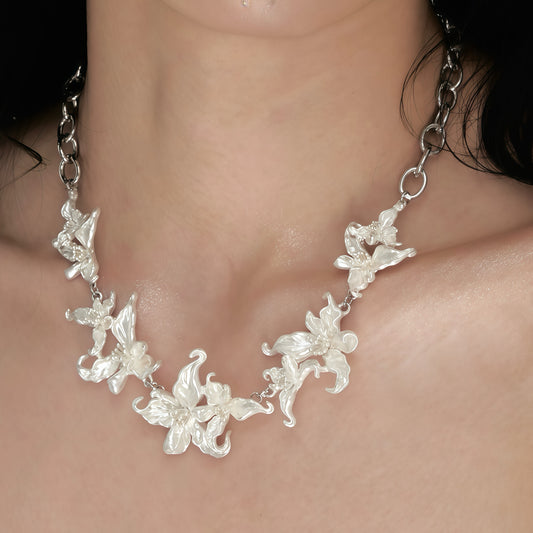 White Iris Reverie Necklace (15-Day Craft)