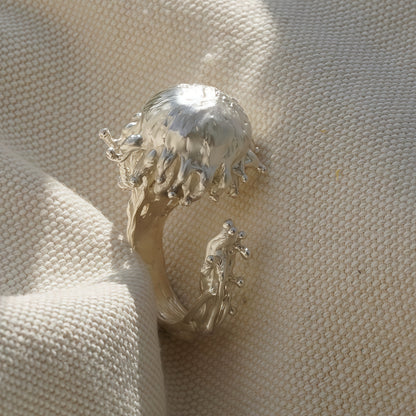 Abyssal Jellyfish Ring – The Dance of Light and Fluidity (30-Day Craft)
