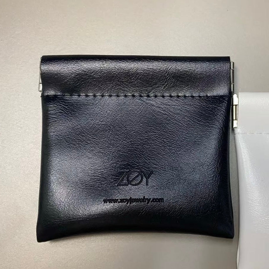 ZØY Signature Clip Pouch
