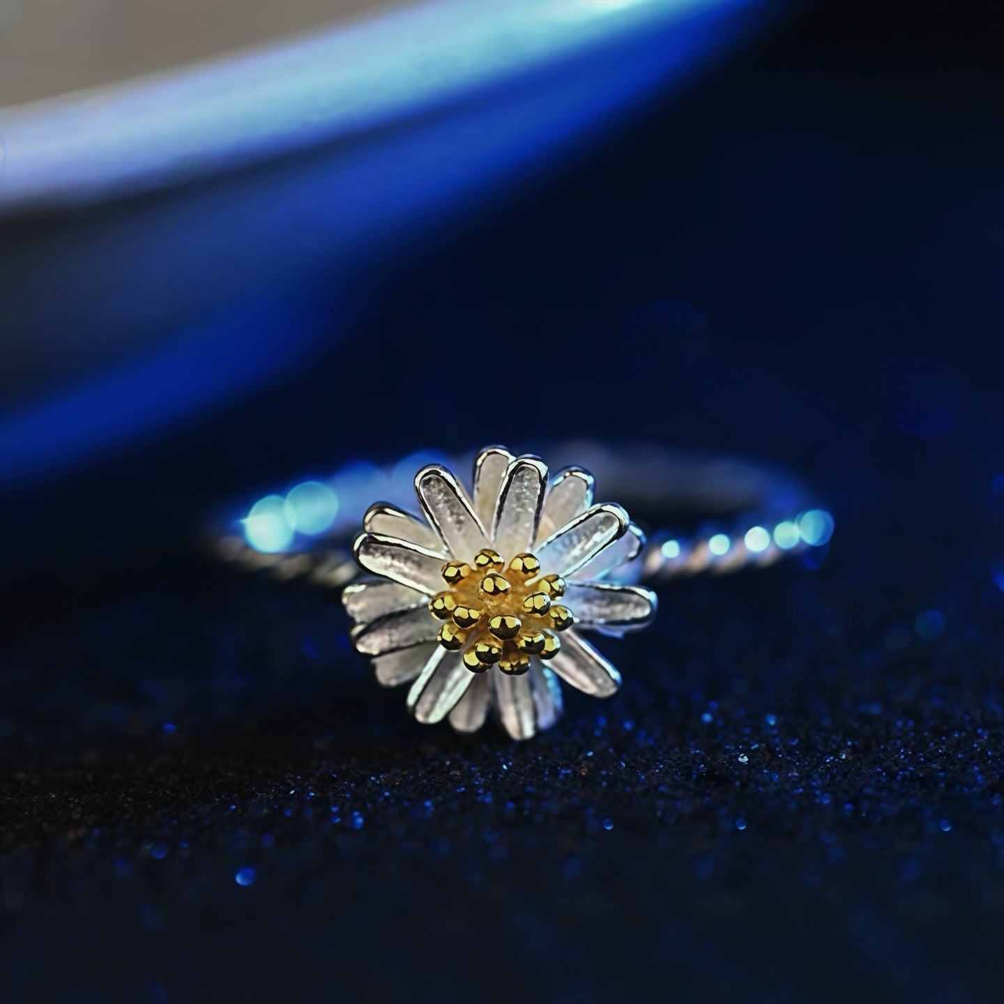 Daisy Twist Ring