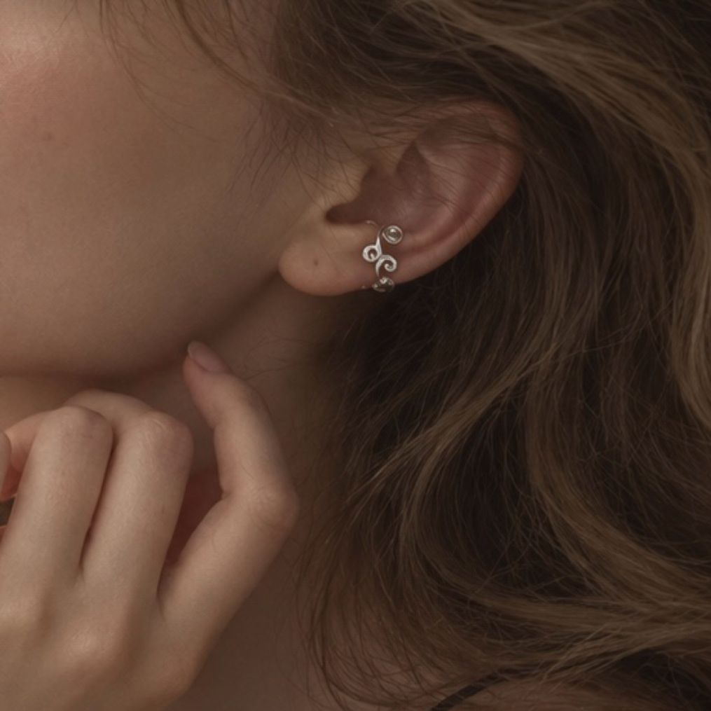 Tang Grass Ear Cuff / Pinky Ring