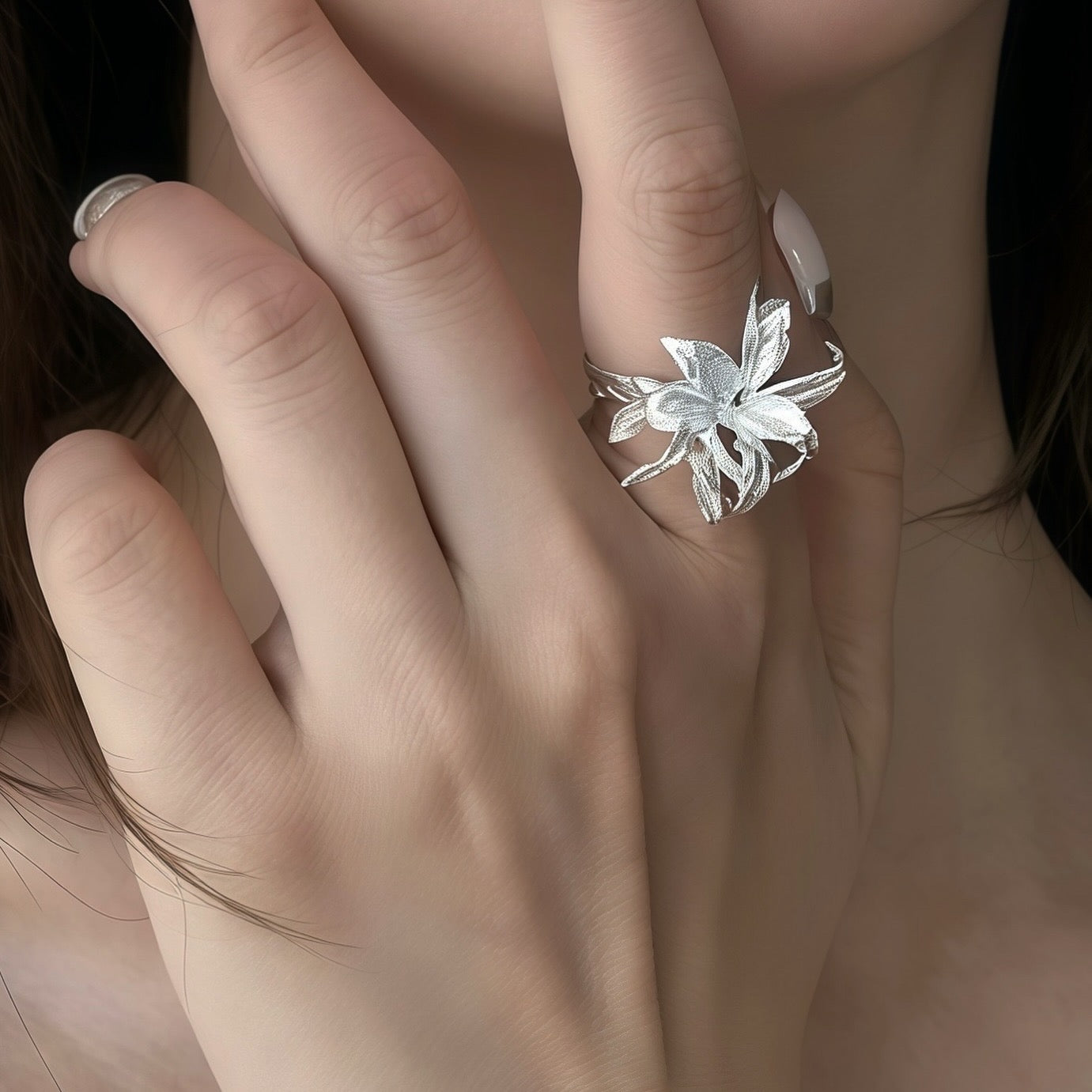 Eternal Lily Ring – Sculptural Floral Statement in Silver