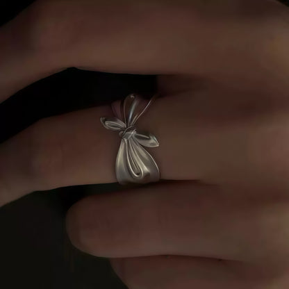 Eternal Ribbon Ring