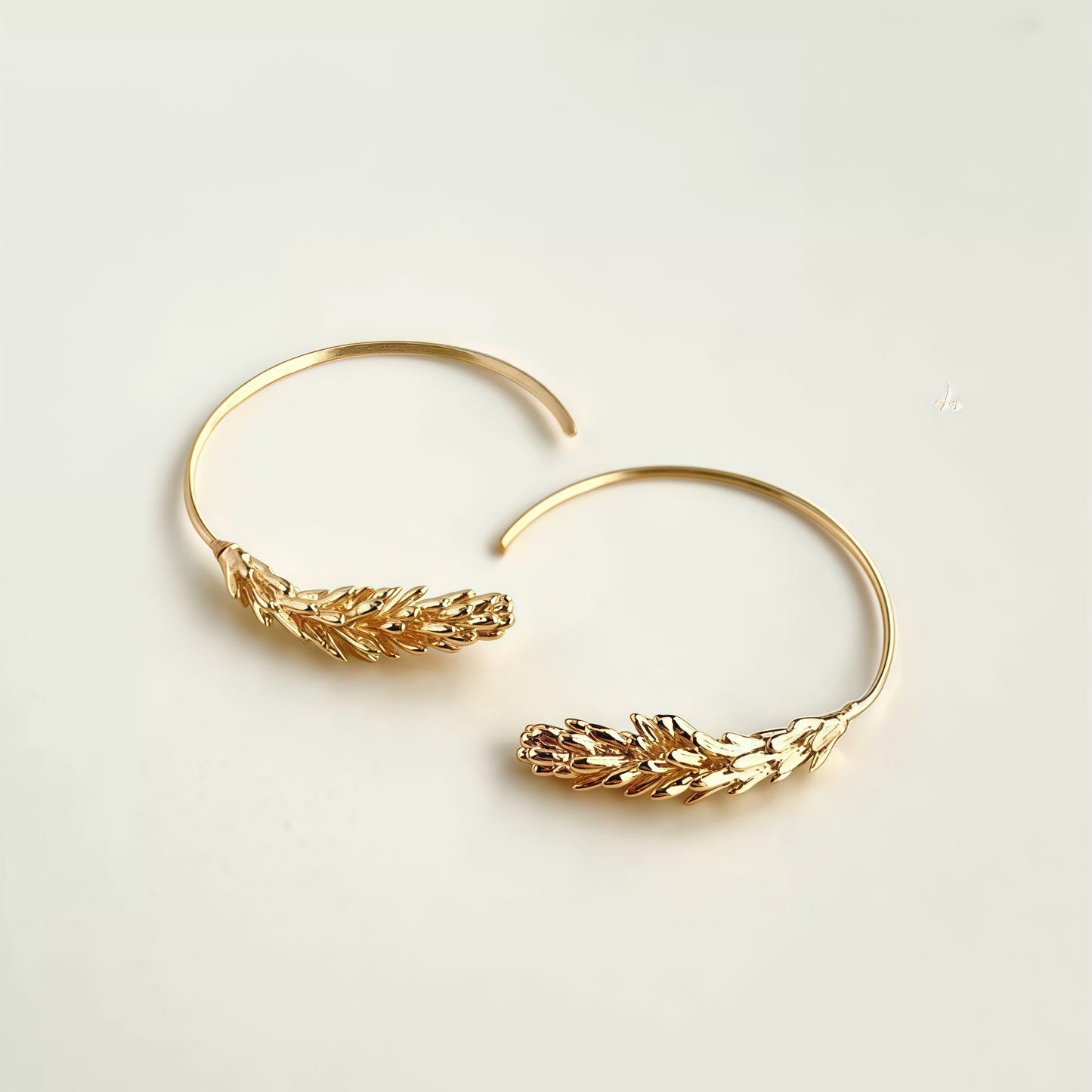 Örhängen med lagerblad