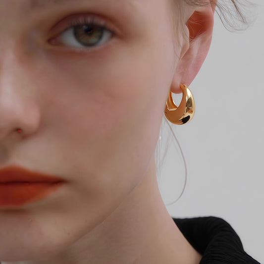 Skulpturerede, glansfulde, chunky hoops