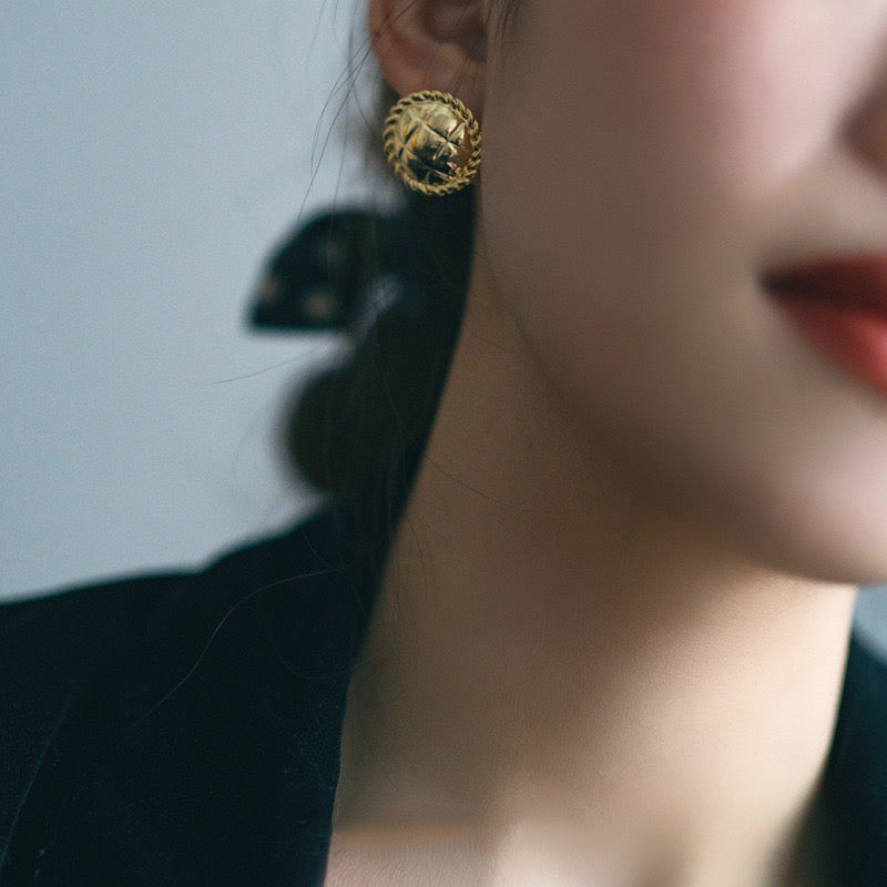 Sunflower Earrings – Vintage Glamour with a Bold Golden Twist